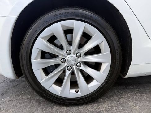 Used 2018 Tesla Model S 75D AWD/4WD image 28