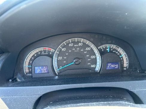 Used 2013 Toyota Camry SE FWD image 8