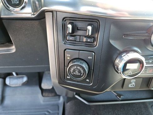 Used 2021 Ford F150 Lariat w/ Max Trailer Tow Package image 24