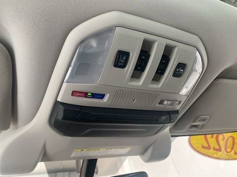 Used 2022 Subaru Ascent Limited w/ Technology Package image 21