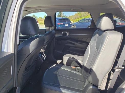 Used 2022 Kia Sorento SX image 12