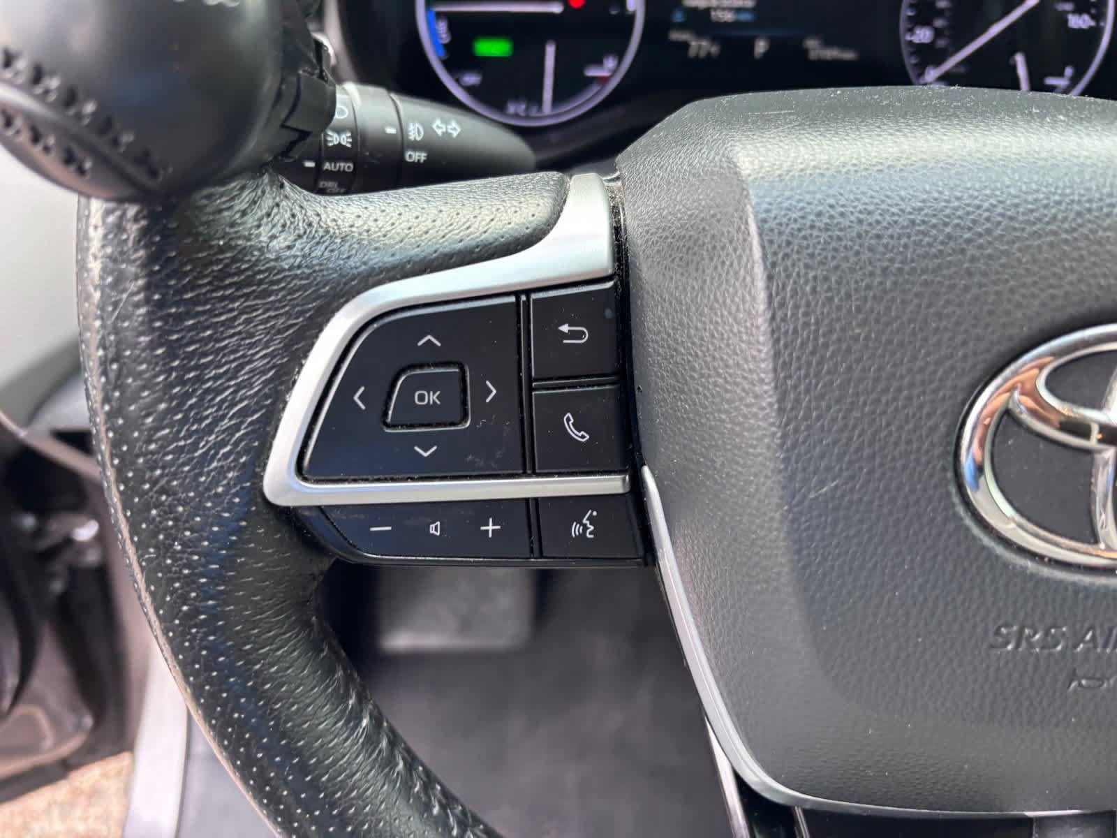 Used 2022 Toyota Sienna Limited FWD image 19