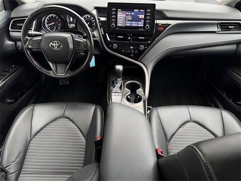 Used 2023 Toyota Camry SE image 8