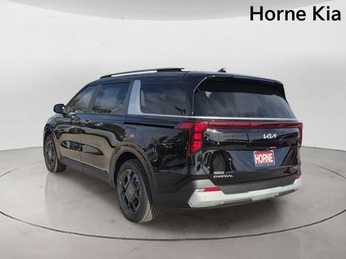 New 2026 Kia Carnival EX FWD image 5