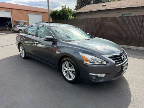Used 2013 Nissan Altima 2.5 SL FWD image 3