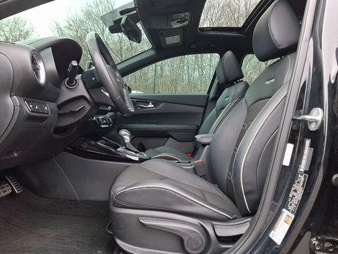 Used 2023 Kia Forte GT-Line w/ GT-Line Premium Package image 13