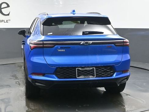 Used 2024 Chevrolet Equinox EV RS FWD image 34