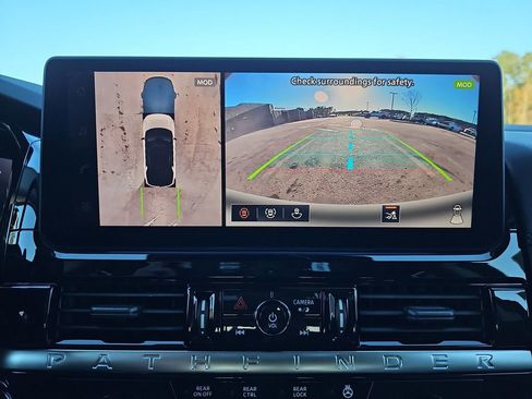 New 2026 Nissan Pathfinder Platinum w/ Accent Package FWD image 27