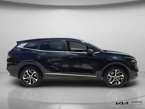 Certified 2025 Kia Sportage EX FWD image 4