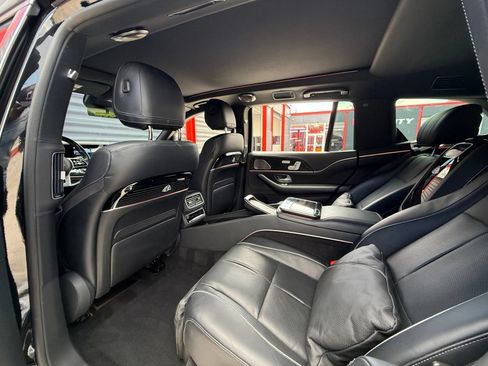 Used 2023 Mercedes-Benz Maybach GLS 600 4MATIC image 42