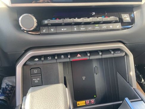 New 2026 Toyota Tundra Platinum AWD/4WD image 20