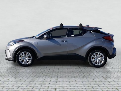 Certified 2020 Toyota C-HR LE image 2