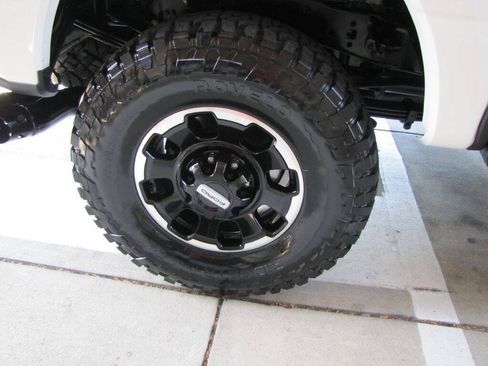 Used 2025 Ford F250 Lariat w/ Tremor Off-Road Package AWD/4WD image 29