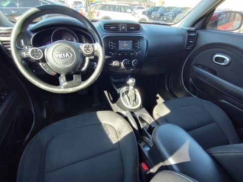 Used 2016 Kia Soul + FWD image 31