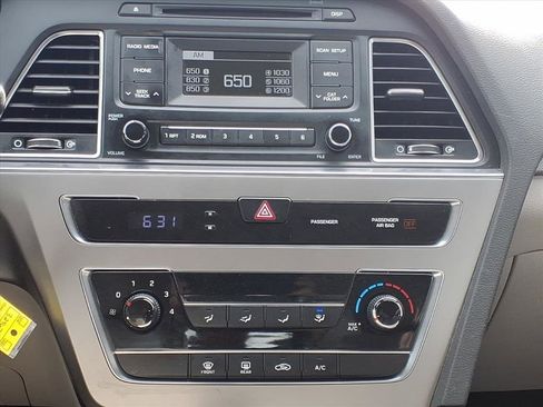 Used 2017 Hyundai Sonata SE image 6