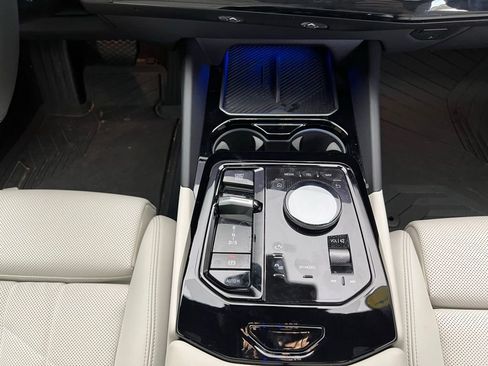 Certified 2025 BMW 530i image 11