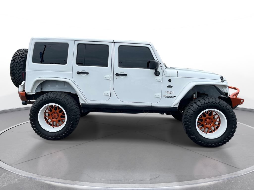Used 2016 Jeep Wrangler Unlimited Sahara w/ Connectivity Group AWD/4WD image 3