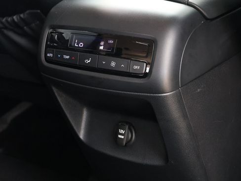 Used 2025 Hyundai Palisade SEL FWD image 33