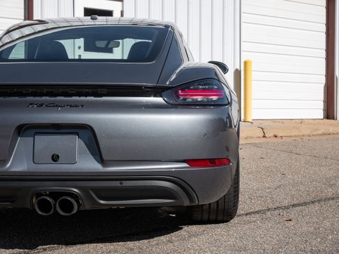 Used 2025 Porsche 718 Cayman image 14