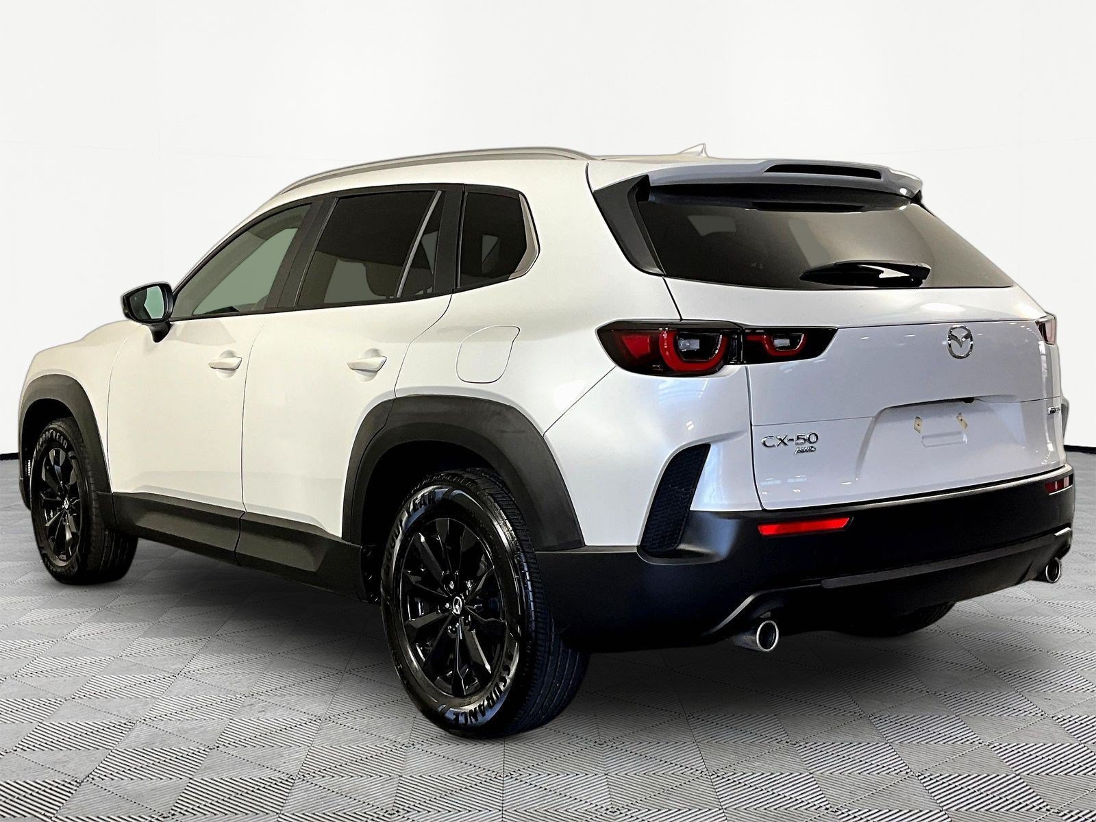 Used 2025 MAZDA CX-50 AWD 2.5 S w/ Premium Package image 4