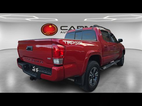 Used 2016 Toyota Tacoma TRD Sport w/ Towing Package image 5