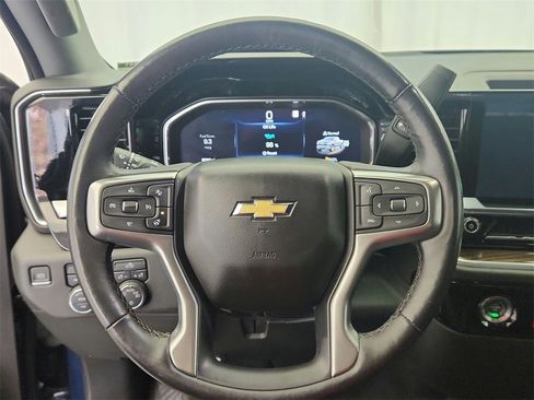 Used 2022 Chevrolet Silverado 1500 LT image 13