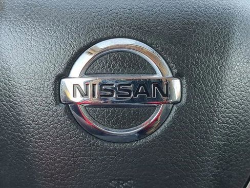 Used 2016 Nissan Rogue S image 25