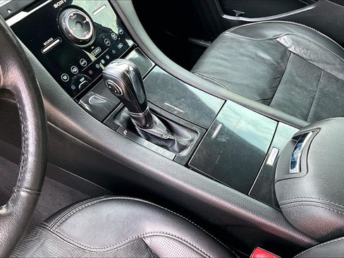 Used 2019 Ford Taurus Limited FWD image 13