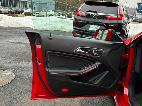 Used 2018 Mercedes-Benz CLA 250 4MATIC image 42