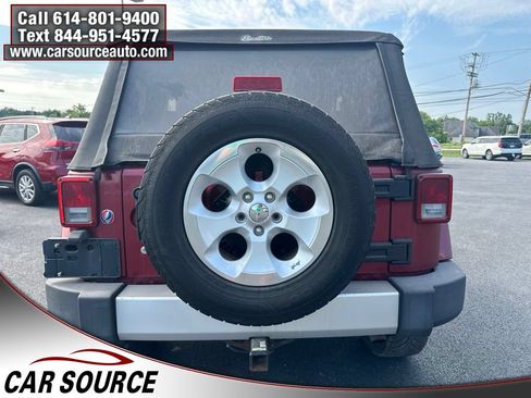 Used 2013 Jeep Wrangler Sahara w/ Dual Top Group AWD/4WD image 4