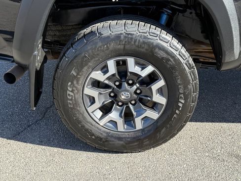 Certified 2023 Toyota Tacoma TRD Off-Road w/ Technology Package image 14