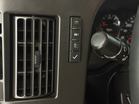 Used 2017 Chevrolet Express 2500 Extended RWD image 52