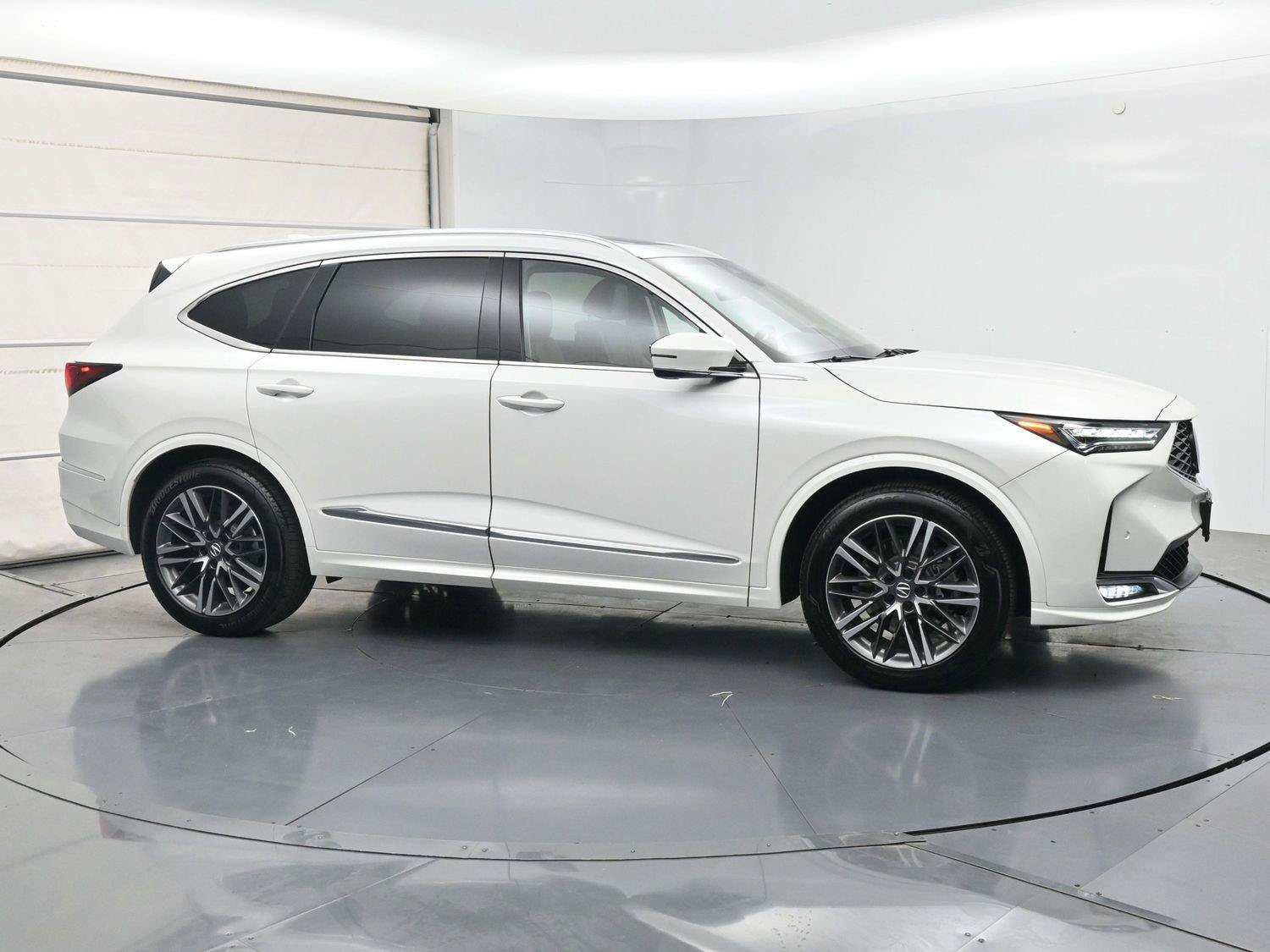 Certified 2025 Acura MDX w/ Advance Package AWD/4WD image 7