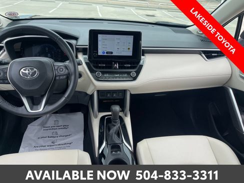 Used 2023 Toyota Corolla Cross XLE w/ Convenience Package AWD/4WD image 22