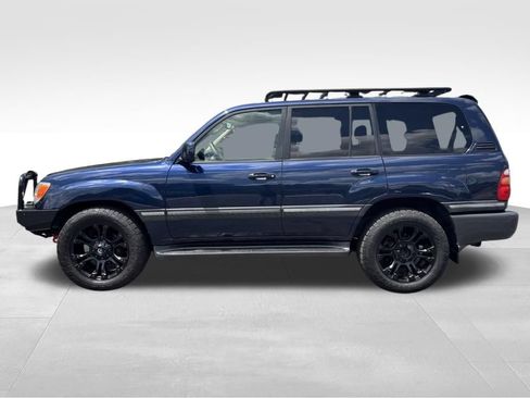 Used 2004 Toyota Land Cruiser w/ Convenience Pkg AWD/4WD image 2