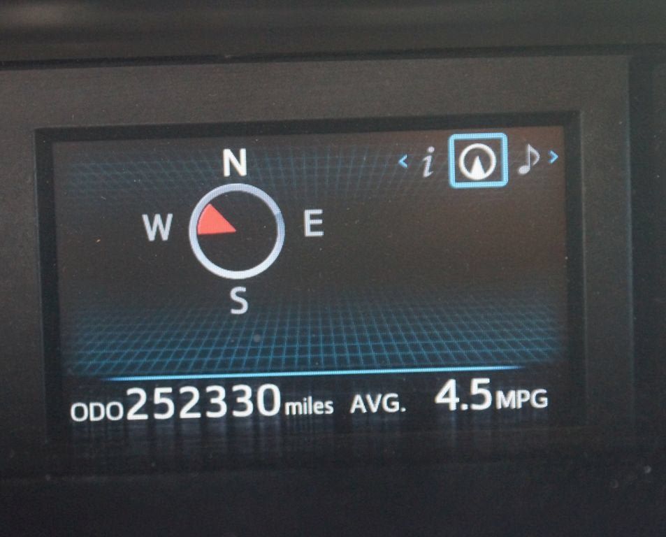 Used 2015 Toyota Prius V Three FWD image 4