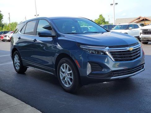 Used 2024 Chevrolet Equinox LT FWD image 2