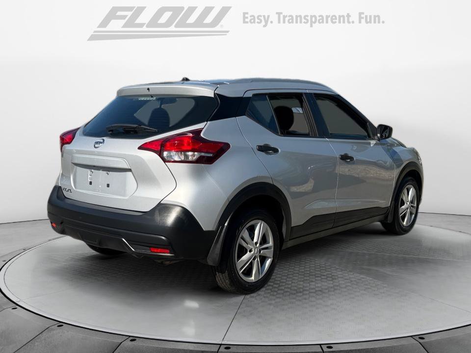 Used 2018 Nissan Kicks S FWD image 9