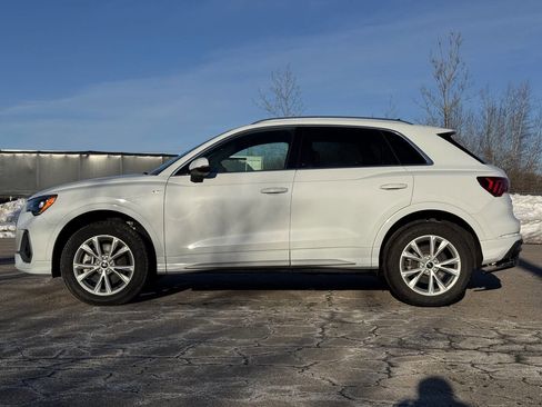 Used 2021 Audi Q3 2.0T Premium w/ Convenience Package image 2