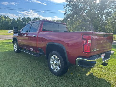 Used 2021 Chevrolet Silverado 2500 LTZ w/ LTZ Plus Package AWD/4WD image 11
