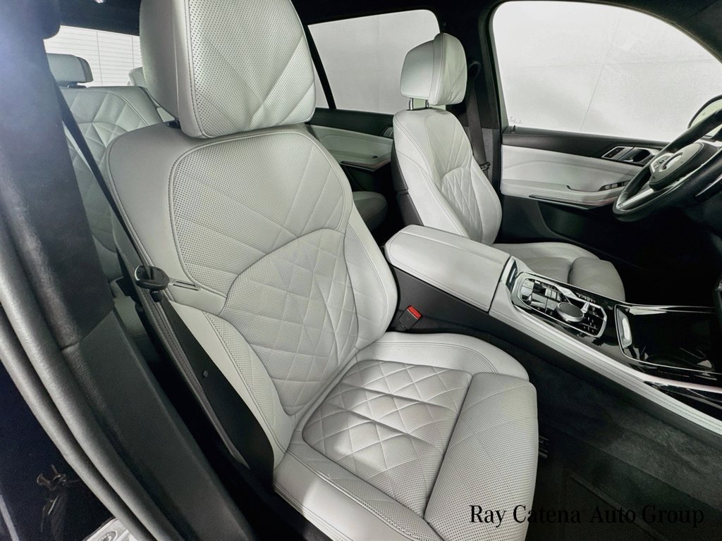 Used 2024 BMW X7 xDrive40i w/ M Sport Package AWD/4WD image 30