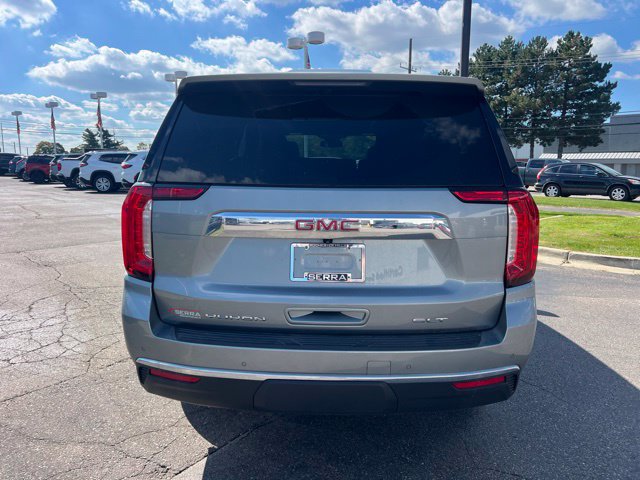 Used 2023 GMC Yukon XL SLT w/ SLT Premium Package AWD/4WD image 7
