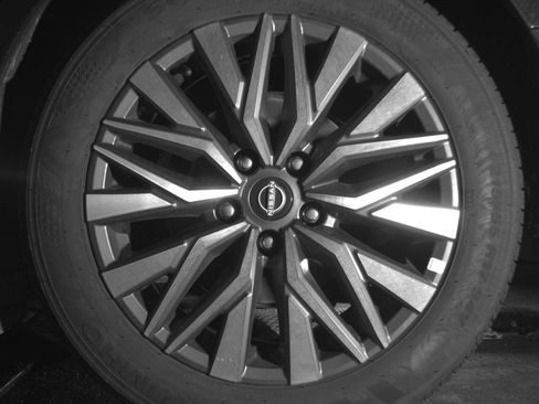 Used 2025 Nissan Altima 2.5 SV FWD image 17