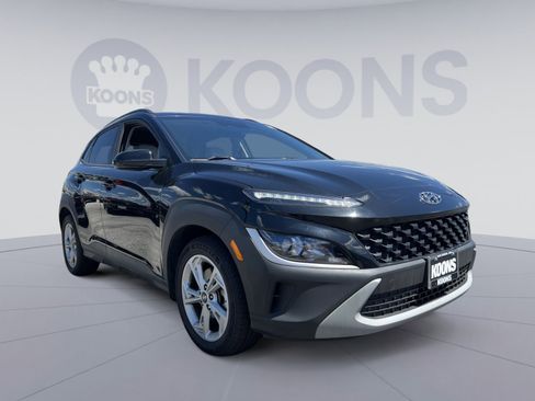 Used 2023 Hyundai Kona SEL w/ Winter Weather Package AWD/4WD image 18