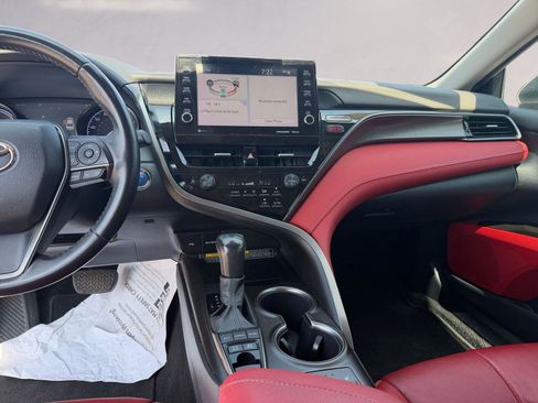 Used 2021 Toyota Camry XSE w/ Cold Weather Package image 11