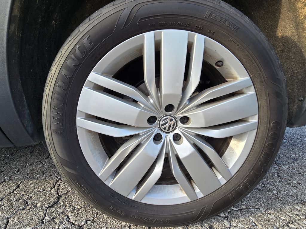 Used 2019 Volkswagen Atlas SEL Premium AWD/4WD image 17