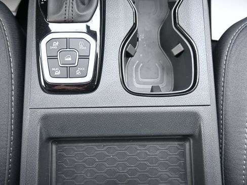 New 2026 Nissan Frontier SV w/ Tow Package image 25