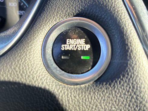 Certified 2020 Chevrolet Traverse LT w/ Driver Confidence II Package image 16