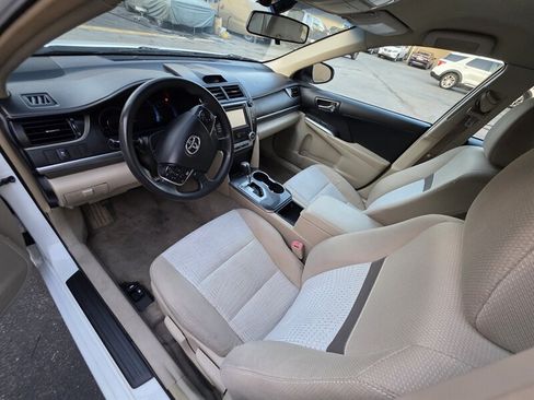 Used 2014 Toyota Camry LE FWD image 13