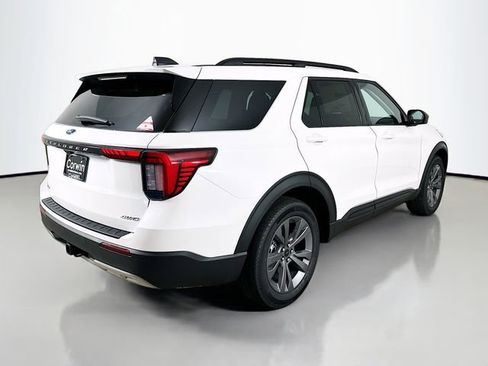 New 2026 Ford Explorer Active w/ Active Comfort Package image 7